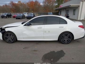 Mercedes Klasa C W206 2023 Mercedes-Benz Klasa C 300 4Matic 2023 2.0L 2.0 Benzyna 255KM, zdjęcie 2