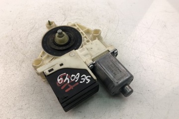 MOTOREK OKNO PŘEDNÍCH PRAVÝCH DVEŘE RENAULT