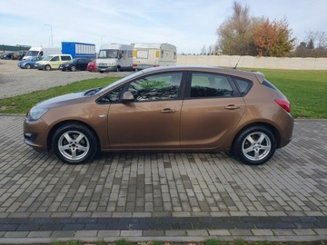 Opel Astra J Hatchback 5d Facelifting 1.6 Twinport ECOTEC 115KM 2014 Opel Astra 1.6 115KM Benzyna LPG Salon Polska Raty, zdjęcie 2