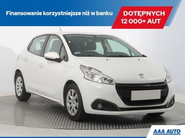 Peugeot 208 I 2015 Peugeot 208 1.6 BlueHDi, Navi, Klima, Tempomat