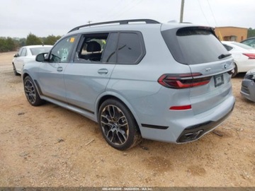 BMW X7 2025 BMW X7 M60I 2025 4.4l 4.4 Benzyna 523KM, zdjęcie 3