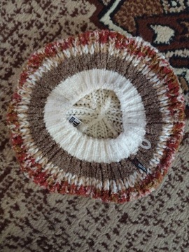Ekskluzywny, firmowym beret zimowy/czapka/NOWY