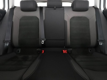 Volkswagen Golf VII Variant Facelifting 1.5 TSI ACT 150KM 2018 Volkswagen Golf automat 150KM R-Line PDC, zdjęcie 17