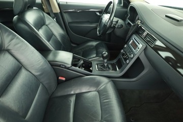 Volvo V70 III Kombi 2.0 TD 136KM 2008 Volvo V70 2.0 D, Klima, Klimatronic, Tempomat, zdjęcie 8