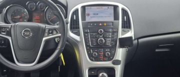 Opel Astra J Hatchback 5d 1.4 Turbo ECOTEC 140KM 2010 Opel Astra Opel Astra 1.4 Turbo Cosmo 1.4 Benzyna 140KM, zdjęcie 13