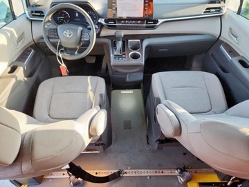 Toyota Sienna III 2024 Toyota Sienna Le 2.5 Hybryda 245KM, zdjęcie 8