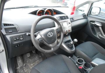 Toyota Verso Minivan 2.0 D-4D 126KM 2010 Toyota Verso Toyota Verso 2.0 Diesel 127 KM 7 miejsc 2.0 Diesel 127KM, zdjęcie 11