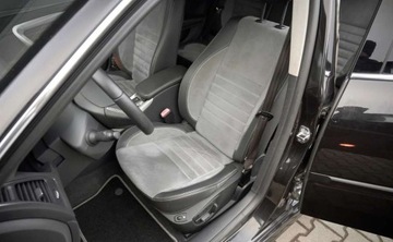 Renault Laguna III Hatchback 2.0T 16v 170KM 2011 Renault Laguna Renault Laguna 2.0 TCe 170 Initiale 2.0 Benzyna 170KM, zdjęcie 13