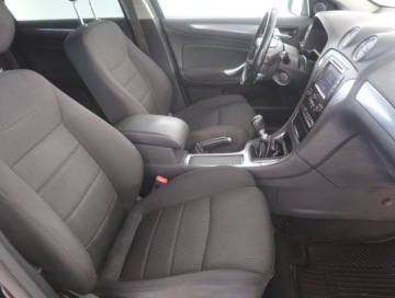 Ford Mondeo IV Kombi 2.0 Duratorq TDCi DPF 140KM 2013 Ford Mondeo 2.0 TDCi, Navi, Klima, Klimatronic, zdjęcie 8
