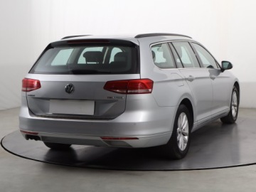 Volkswagen Passat B8 Variant 1.8 TSI BlueMotion Technology 180KM 2017 VW Passat 1.8 TSI, Salon Polska, VAT 23%, Klima, zdjęcie 4