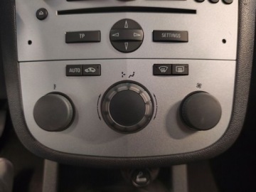 Opel Corsa E Hatchback 3d 1.4 Turbo 100KM 2014 Opel Corsa 1.4 Benzyna 101KM, Autoklima, Grzane fotele, zdjęcie 17