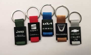 БРЕЛОК TOYOTA NISSAN MAZDA HONDA DACIA MERCEDES VOLVO RENAULT FIAT гравер