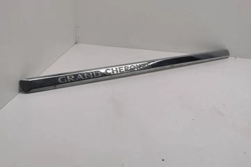 LIŠTA PŘEDNÍCH LEVÝCH DVEŘE JEEP COMMANDER (XK, XH) 55156849AD 3.0L