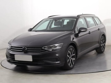 Volkswagen Passat B8 Variant Facelifting 1.5 TSI EVO 150KM 2020 VW Passat 1.5 TSI, Salon Polska, Serwis ASO, zdjęcie 1