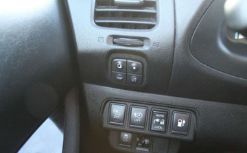 Nissan Leaf I Hatchback 5d Facelifting Elektryczny 109KM 2016 Nissan Leaf Elektryczny 109KM, zdjęcie 17