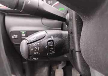 Citroen C3 III Hatchback 1.2 PureTech 82KM 2018 Citroen C3 2018r, 1.2 Benzyna. Delikatnie uszkodzony lewy przod. Jezdzi, zdjęcie 10