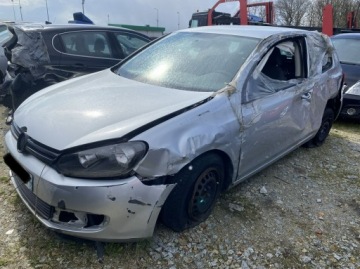 Volkswagen Golf VI Hatchback 5d 1.4 80KM 2011 Volkswagen Golf Klimatyzacja Benzyna, zdjęcie 1