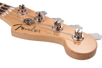 Fender American Deluxe Jazz Bass - бас-гитара