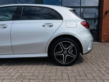 Mercedes Klasa A W177/V177 Hatchback Facelifting 1.3 200 163KM 2025 MERCEDES-BENZ A Klasa 200 AMG Line 1.3 (163KM) 2025, zdjęcie 9