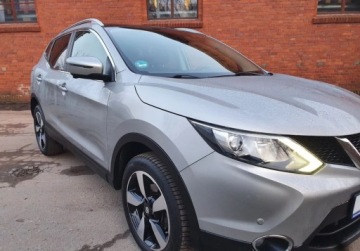 Nissan Qashqai II Crossover 1.2 DIG-T 115KM 2015 Nissan Qashqai Panorama Kamera 360 Hands Free GetHelp 1.2 Benzyna, zdjęcie 1