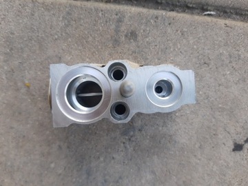 BMW G20 Расширительный клапан кондиционера 6994989