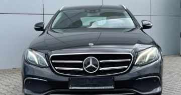 Mercedes Klasa E W213 Kombi 2.0 220d 194KM 2020 Mercedes-Benz Klasa E 4 Matic Automat Led Parktronic Kamera Navi Vir, zdjęcie 2