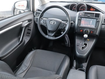 Toyota Verso Minivan Facelifting 1.8 Valvematic 147KM 2016 Toyota Verso 1.8 Valvematic, GAZ, Automat, Skóra, zdjęcie 6