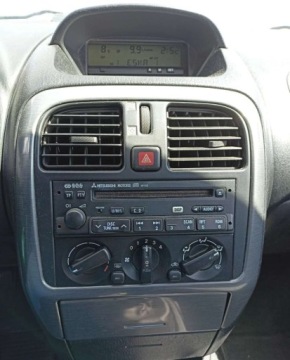 Mitsubishi Carisma Sedan 1.8 16V GDI 125KM 2000 Mitsubishi Carisma Mitsubishi Carisma 1.8 Benzyna 125KM, zdjęcie 9