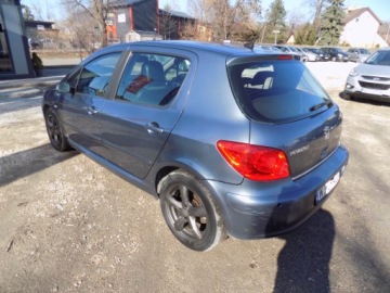 Peugeot 307 II Hatchback 2.0 16V 140KM 2005 Peugeot 307 BIALOLEKA 2.0 Benzyna LPG (140 KM), 2005r. prod. KOMIS TYSI, zdjęcie 3