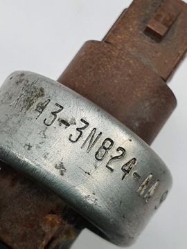 SENZOR TLAKU SERVA JAGUAR S-TYPE XW43-3N824-AA