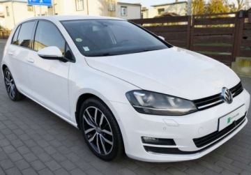 Volkswagen Golf VII Hatchback 3d 2.0 TDI-CR DPF 150KM 2014 Volkswagen Golf Volkswagen Golf 2.0 BlueTDI Highline 2.0 Diesel 150KM