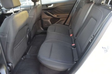 Ford Focus IV Kombi Facelifting 1.0 EcoBoost 125KM 2023 Ford Focus SalonPL 1.0 125KM Combi Titanium Climatronic Tempomat LED VAT23, zdjęcie 30