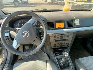 Opel Vectra C Sedan 2.2 DTI ECOTEC 125KM 2004 Opel Vectra 2.2DTI 125KM 02r, zdjęcie 6