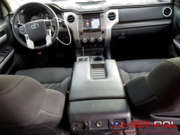 Toyota Tundra II 2018 Toyota Tundra _CREWMAX_SR5_4x4_5.7 L_V8_2018r 5.7 Benzyna 381KM, zdjęcie 6