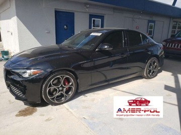 Alfa Romeo Giulia II Sedan Facelifting 2.0 Turbo 280KM 2022 Alfa Romeo Giulia 2022, Veloce, 2.0L, od ubezpieczalni 2.0 Benzyna 280KM