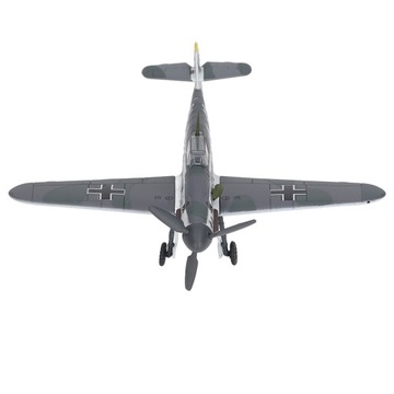 Модель самолета-истребителя BF109 в масштабе 1:72