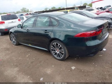 Jaguar XF II 2023 Jaguar XF R-Dynamic SE P300 2023 2.0l 2.0 Benzyna 296KM, zdjęcie 3