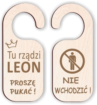 ZAWIESZKA NA KLAMKĘ z imieniem Tu rządzi Leon
