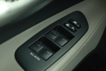 Toyota Auris I Hatchback 1.6 Valvematic 132KM 2010 Toyota Auris 1.6 Valvematic, Salon Polska, Skóra, zdjęcie 12