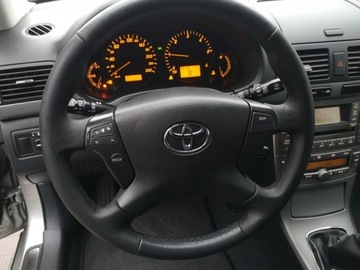 Toyota Avensis II Kombi 2.0 D-4D 126KM 2007 Toyota Avensis 2.0 D-4D 126KM # Klimatr #, zdjęcie 13