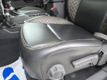 Jeep Wrangler IV Sahara Plug-In Seria 6 2.0 4xe 381KM 2023 JEEP WRANGLER Sahara High Altitude, 2.0l 4xe Plug-in-Hybrid 381KM 17,652km, zdjęcie 5