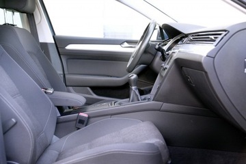Volkswagen Passat B8 Variant 2.0 TDI 150KM 2015 Volkswagen Passat Highline/FuLLLed/ Navi/KameraCof, zdjęcie 13