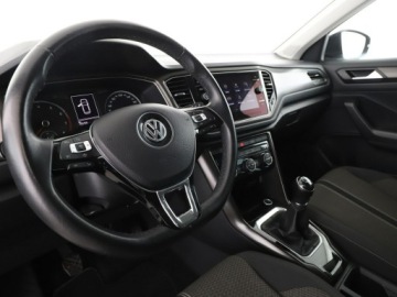 Volkswagen T-Roc I SUV 1.5 TSI ACT 150KM 2018 Volkswagen T-Roc Style 150KM navi PDC climatronic, zdjęcie 13