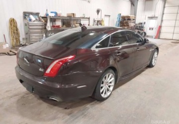 Jaguar XJ VII X351 2016 Jaguar XJ 2016 JAGUAR JAGUAR XJ R-SPORT - portal do licytacji bidusa.pl 3.0, zdjęcie 4