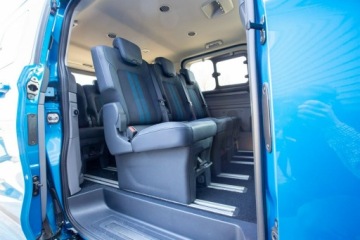 Ford Tourneo Custom II  L1 2.5 Plug-in Hybrid  232KM 2025 Ford Tourneo Custom SPORT 8-osób L1H1 2.5 PHEV, zdjęcie 15