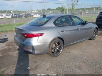 Alfa Romeo Giulia II Sedan 2.0 TBi 280KM 2019 Alfa Romeo Giulia 2019r., 2.0l, od ubezpieczalni 2.0 Benzyna 280KM, zdjęcie 3