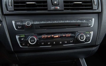 BMW Seria 1 F20-F21 Hatchback 5d M135i 320KM 2013 BMW Seria 1 M-PAKIET 3.0b 320Ps Szyberdach 4x4 Automat Skora Ledy Navi Bix, zdjęcie 27