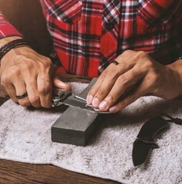 КОЛЕСНЫЙ КАМЕНЬ ДВУХСТОРОННИЙ КАМЕНЬ ДЛЯ ЗАТОЧКИ КУХОННЫХ НОЖЕЙ