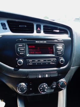 Nissan Qashqai II Crossover 1.6 dCi 130KM 2014 KIA CEE&#039;D 1.6 CRDI-128! Relingi! Salon Polska! Niski przebieg! 2014, zdjęcie 11