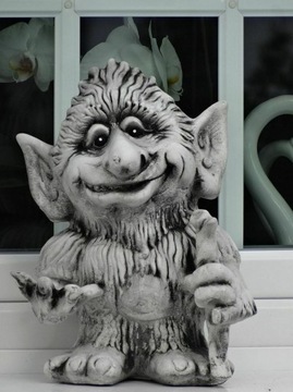 Figura ogrodowa betonowa Troll